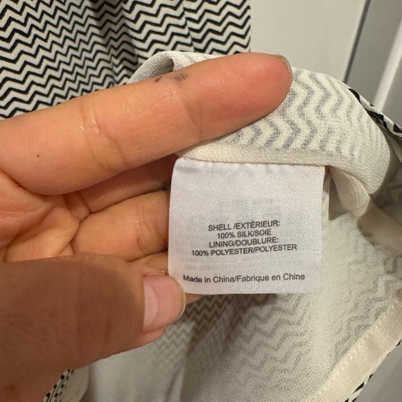 Tory Burch sleeveless black and white blouse with zip back size 10 b21 - Picture 4 of 7